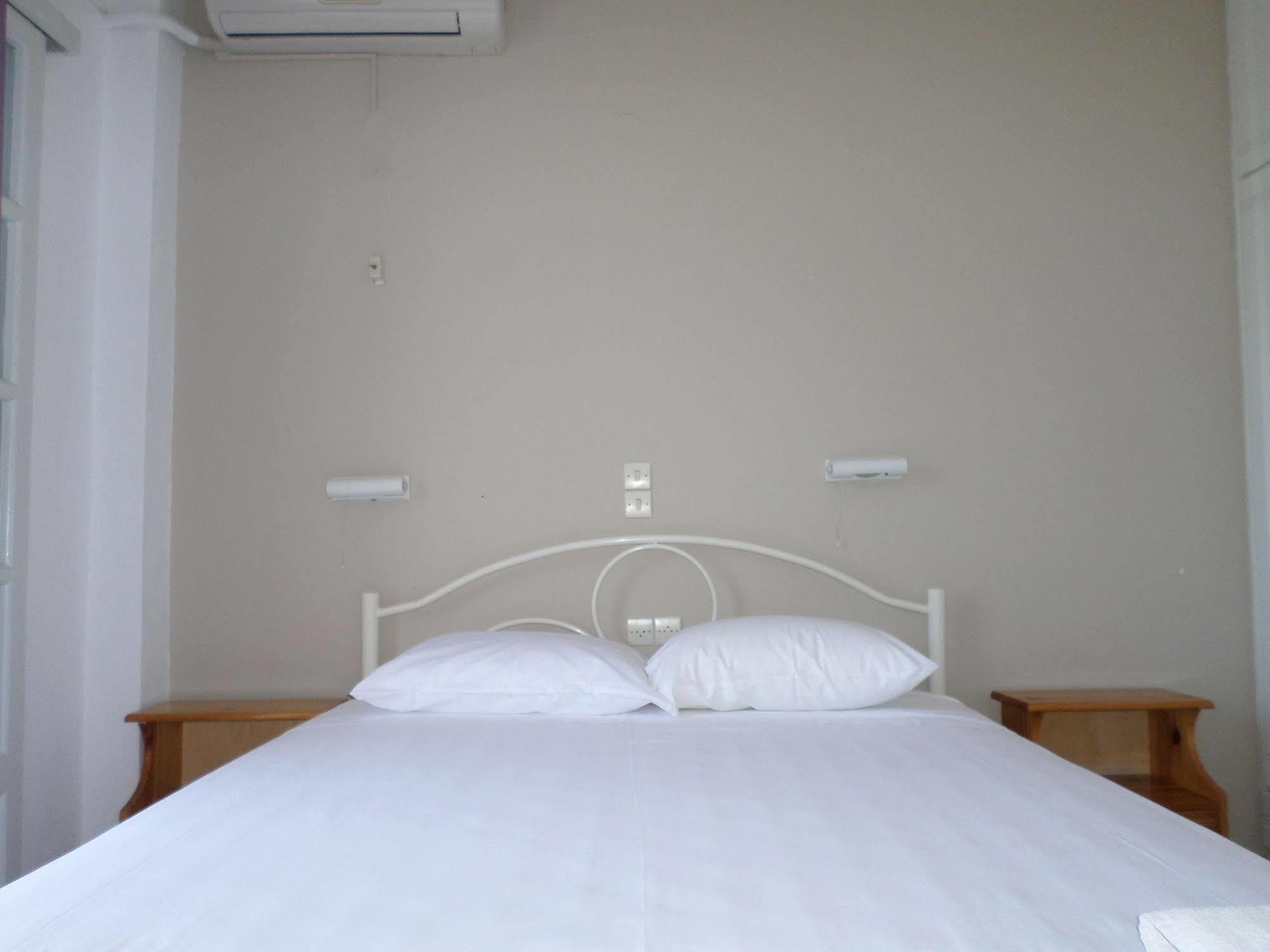 Rising Sun Apartments & Studios Бенитсес Экстерьер фото